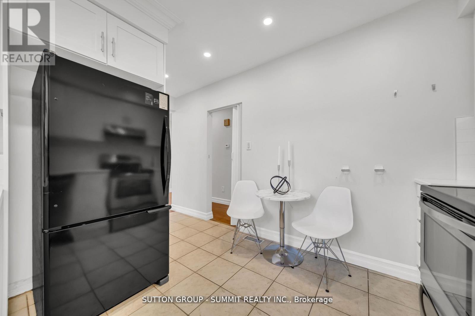 465 Seaton Drive, Oakville, Ontario  L6L 3Y3 - Photo 19 - W12845596