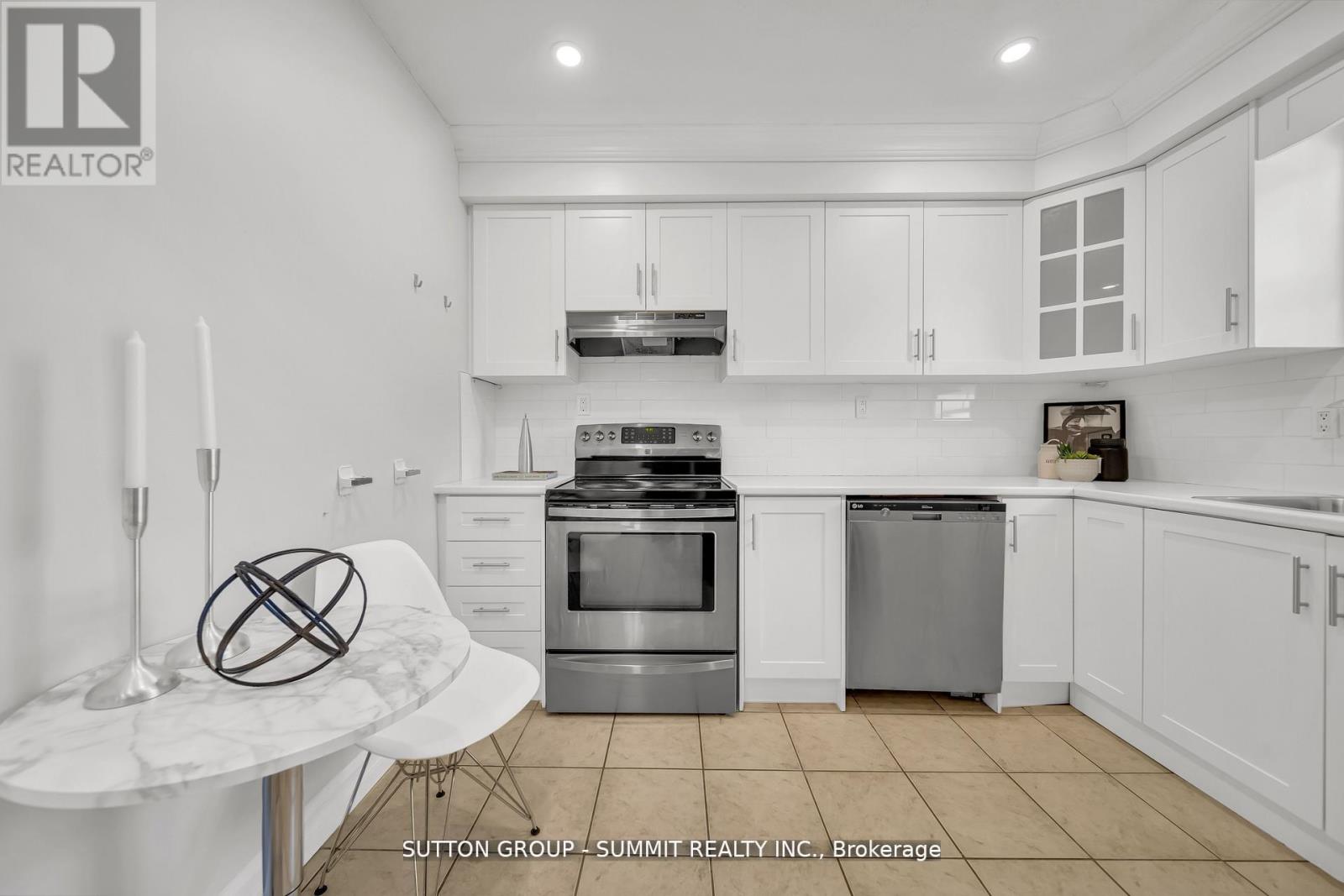 465 Seaton Drive, Oakville, Ontario  L6L 3Y3 - Photo 21 - W12845596