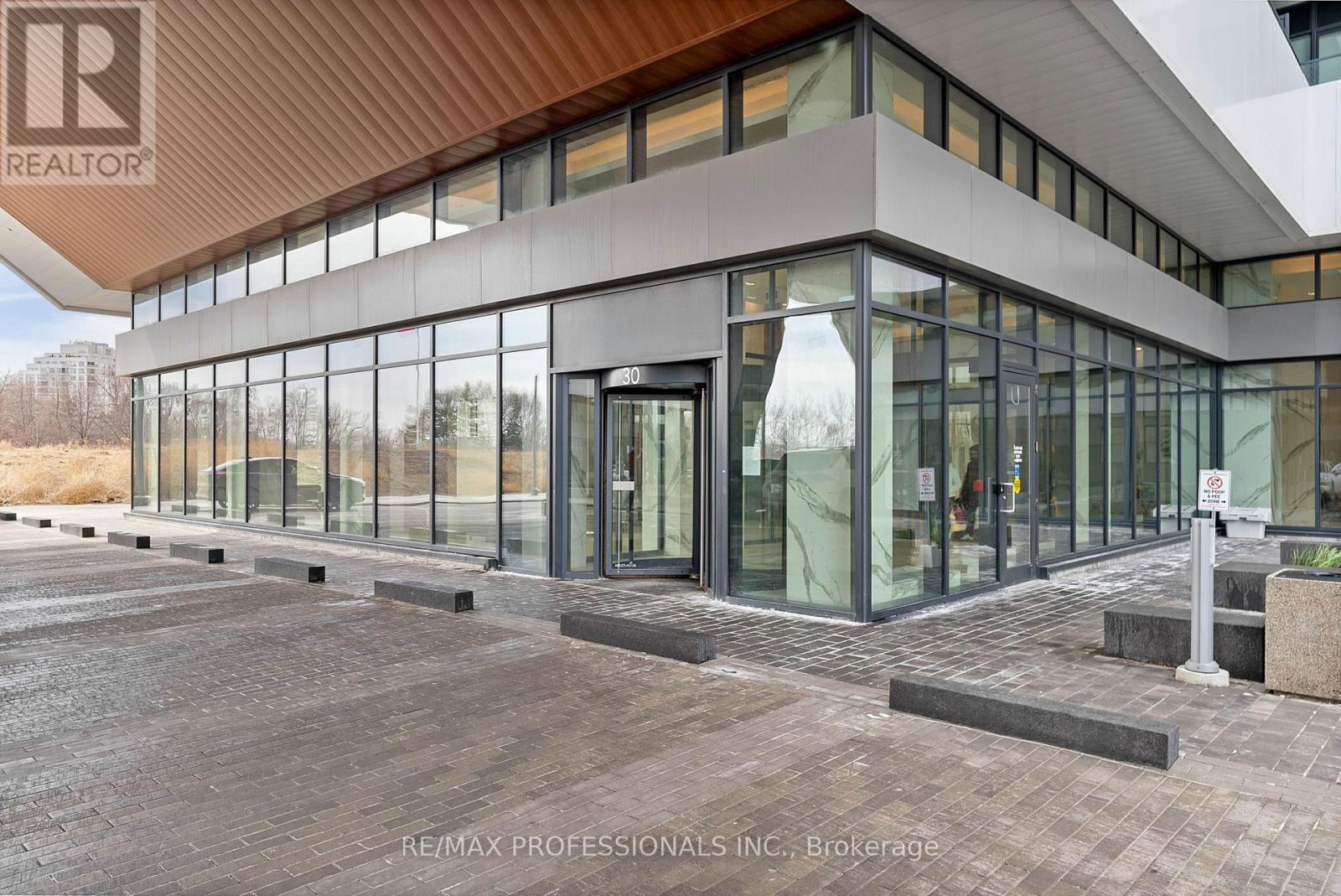 1614 - 30 Shore Breeze Drive, Toronto, Ontario  M8V 0J1 - Photo 3 - W12845606