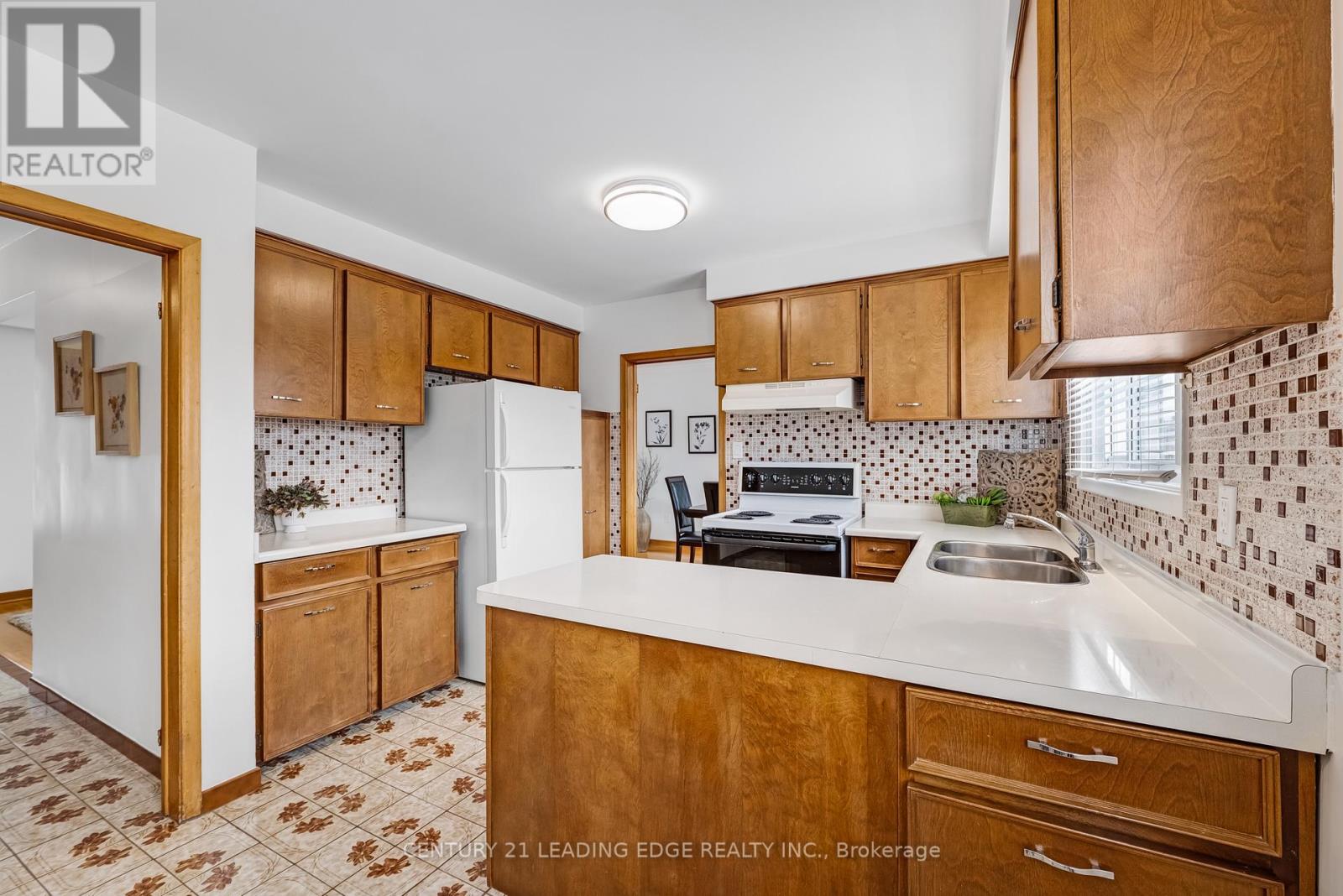 58 Keegan Crescent, Toronto, Ontario  M3J 1G2 - Photo 16 - W12845654