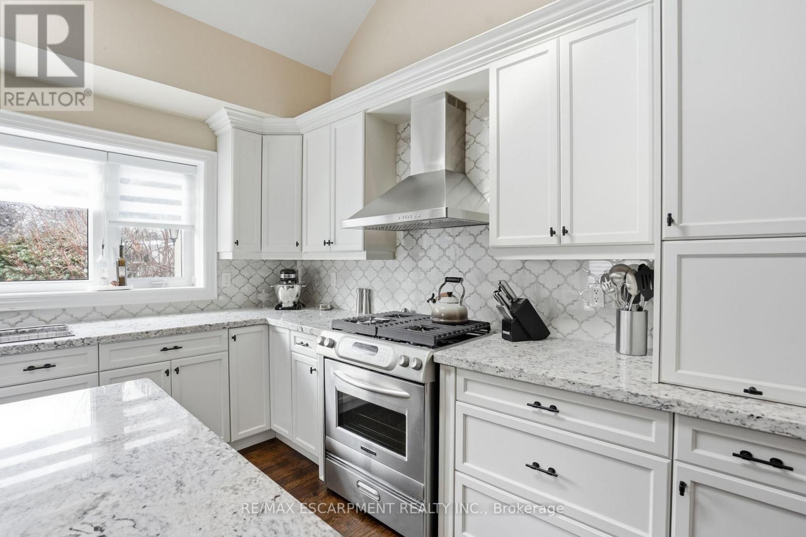 1480 Clarkson Road N, Mississauga, Ontario  L5J 2W9 - Photo 17 - W12845656