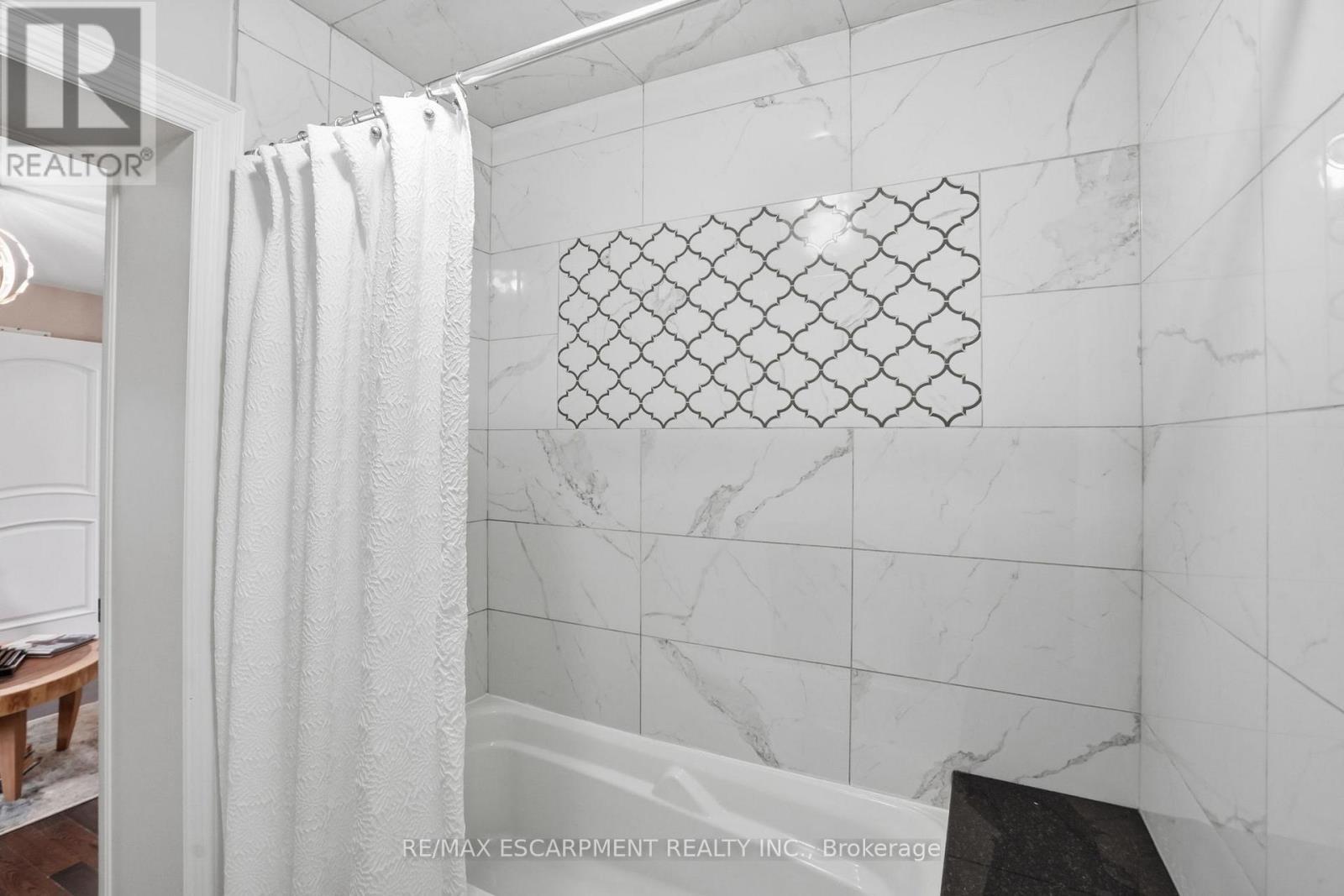 1480 Clarkson Road N, Mississauga, Ontario  L5J 2W9 - Photo 21 - W12845656