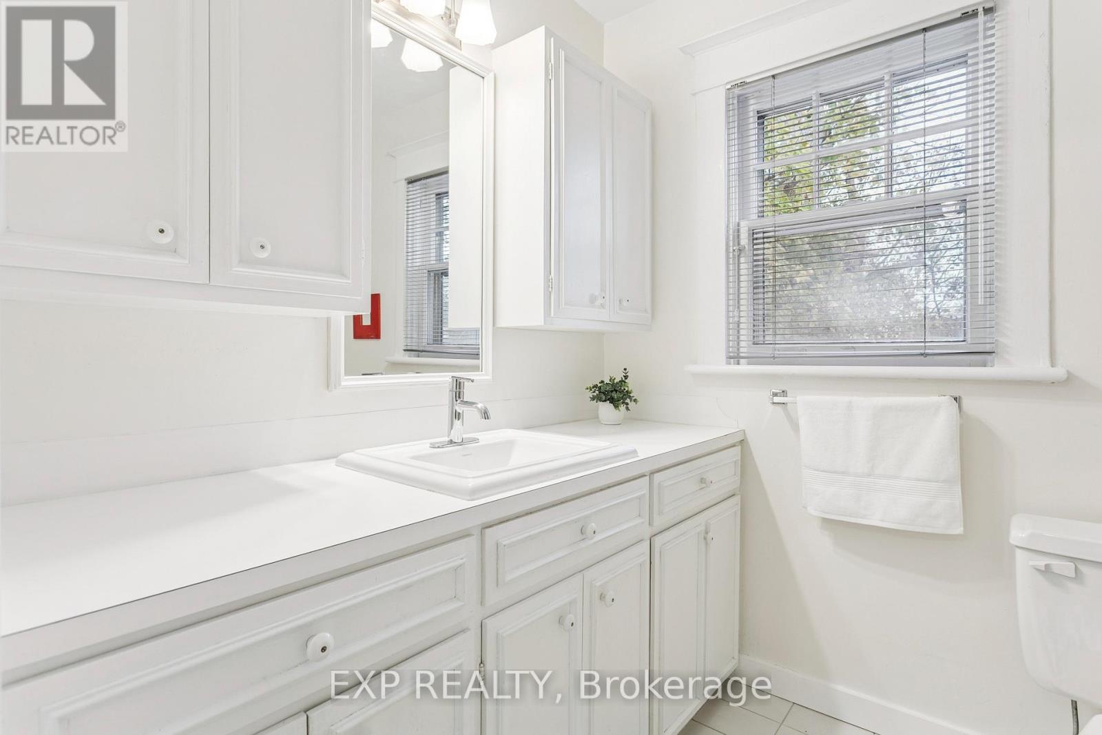 289 Spruce Street, Oakville, Ontario  L6J 2G8 - Photo 24 - W12845714