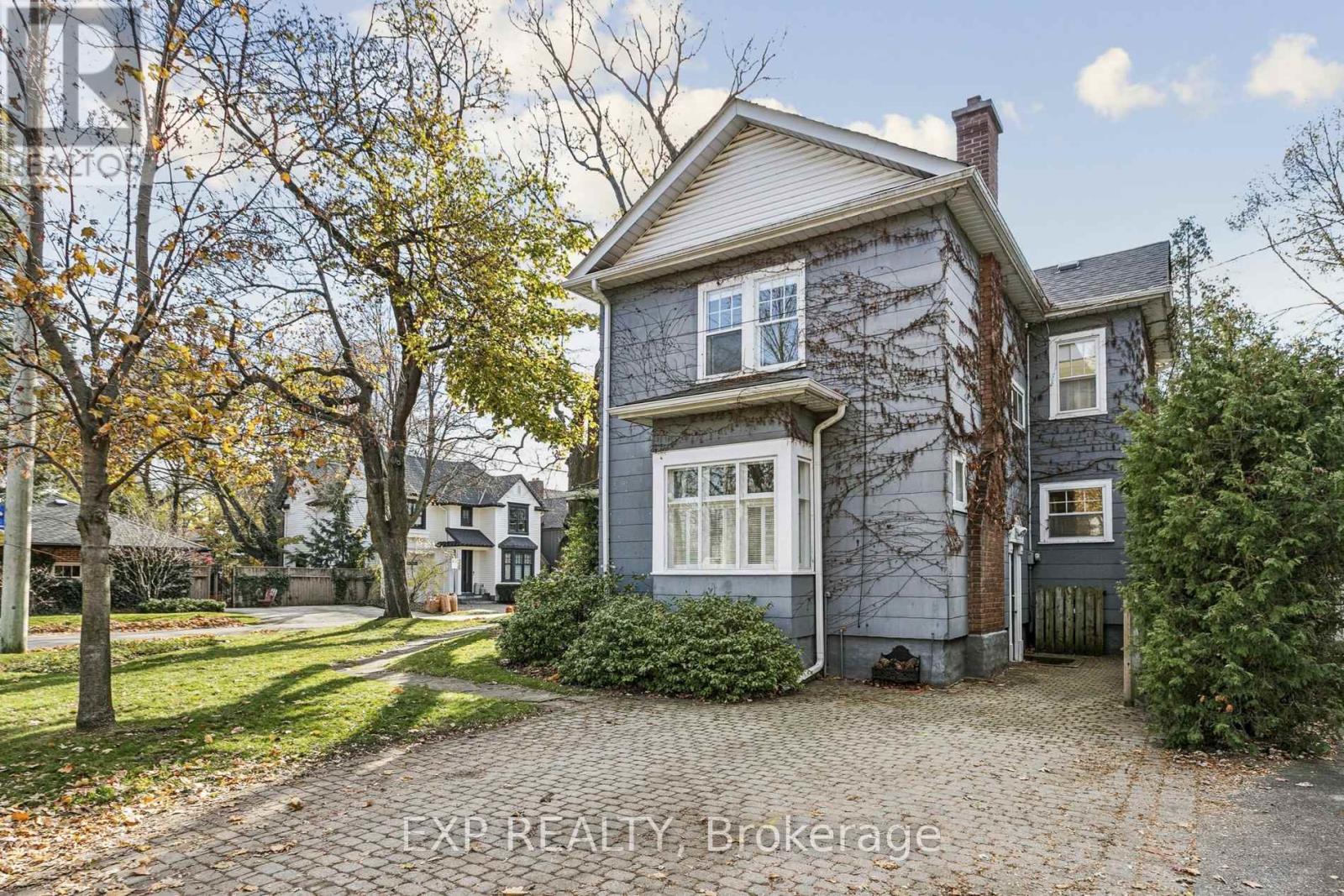 289 Spruce Street, Oakville, Ontario  L6J 2G8 - Photo 4 - W12845714