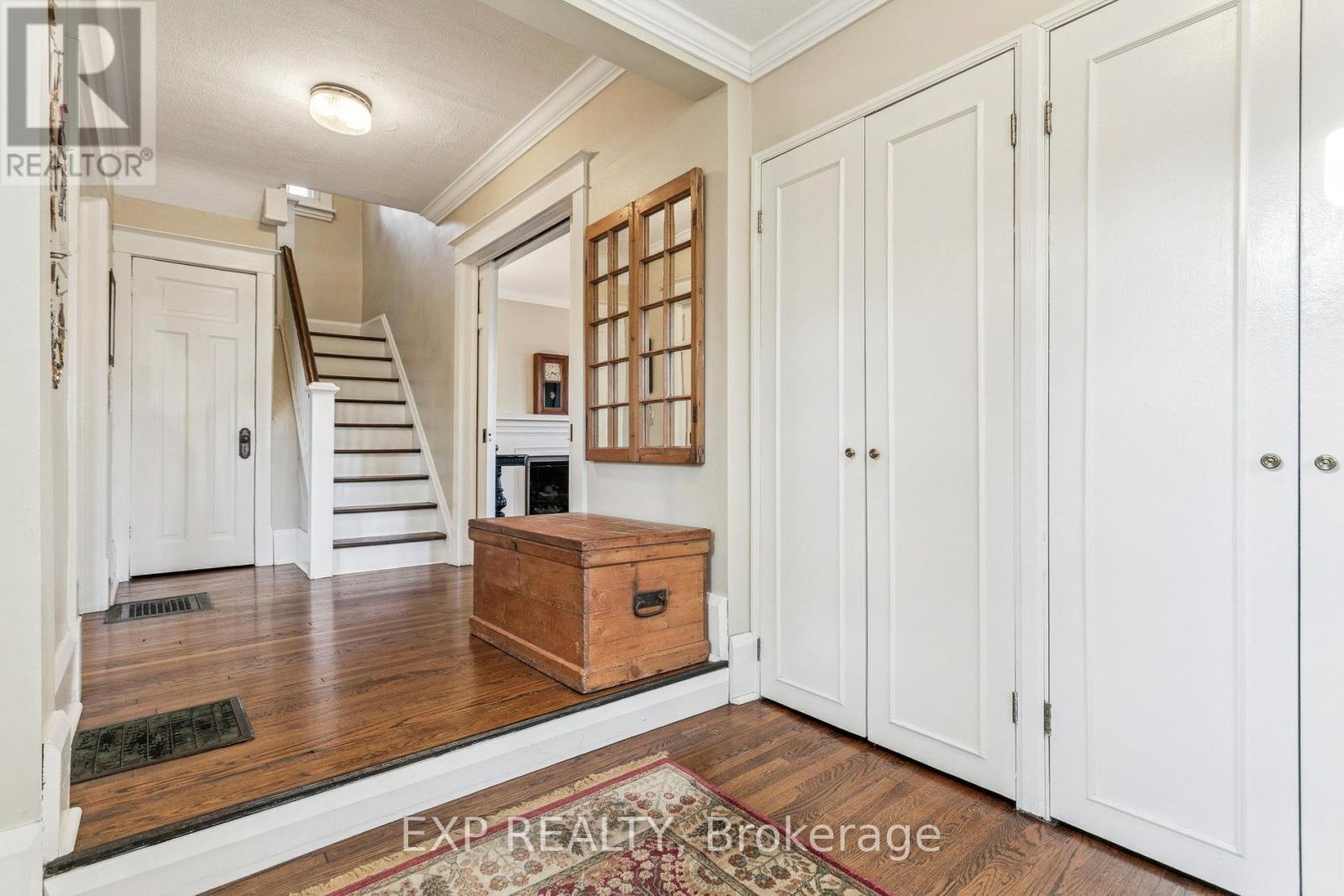 289 Spruce Street, Oakville, Ontario  L6J 2G8 - Photo 6 - W12845714