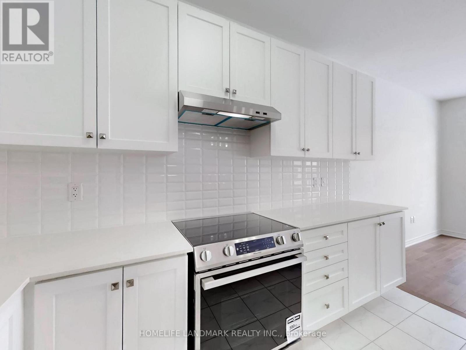 8 Bushwood Trail, Brampton, Ontario  L7A 5J7 - Photo 12 - W12845728