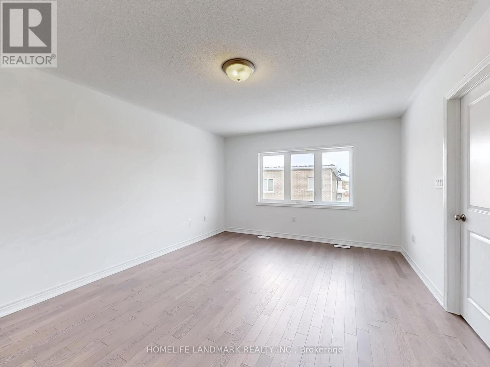 8 Bushwood Trail, Brampton, Ontario  L7A 5J7 - Photo 20 - W12845728