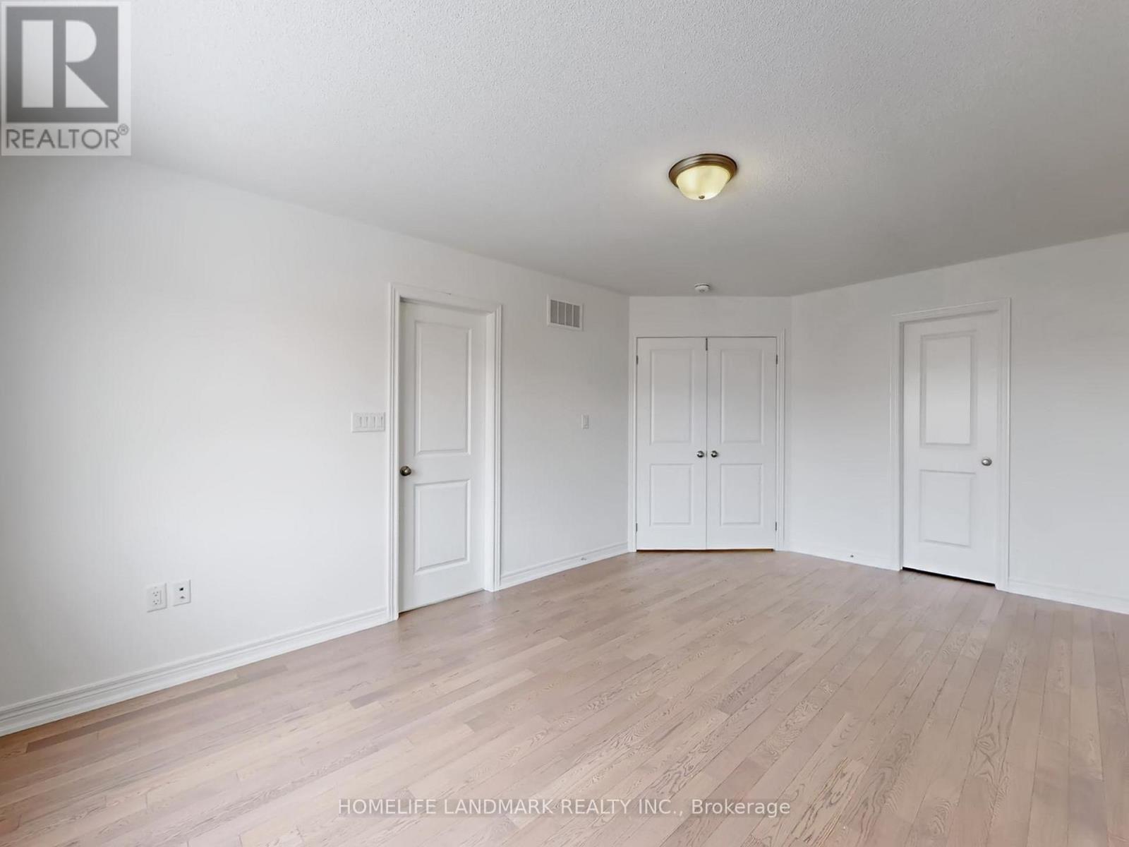 8 Bushwood Trail, Brampton, Ontario  L7A 5J7 - Photo 22 - W12845728