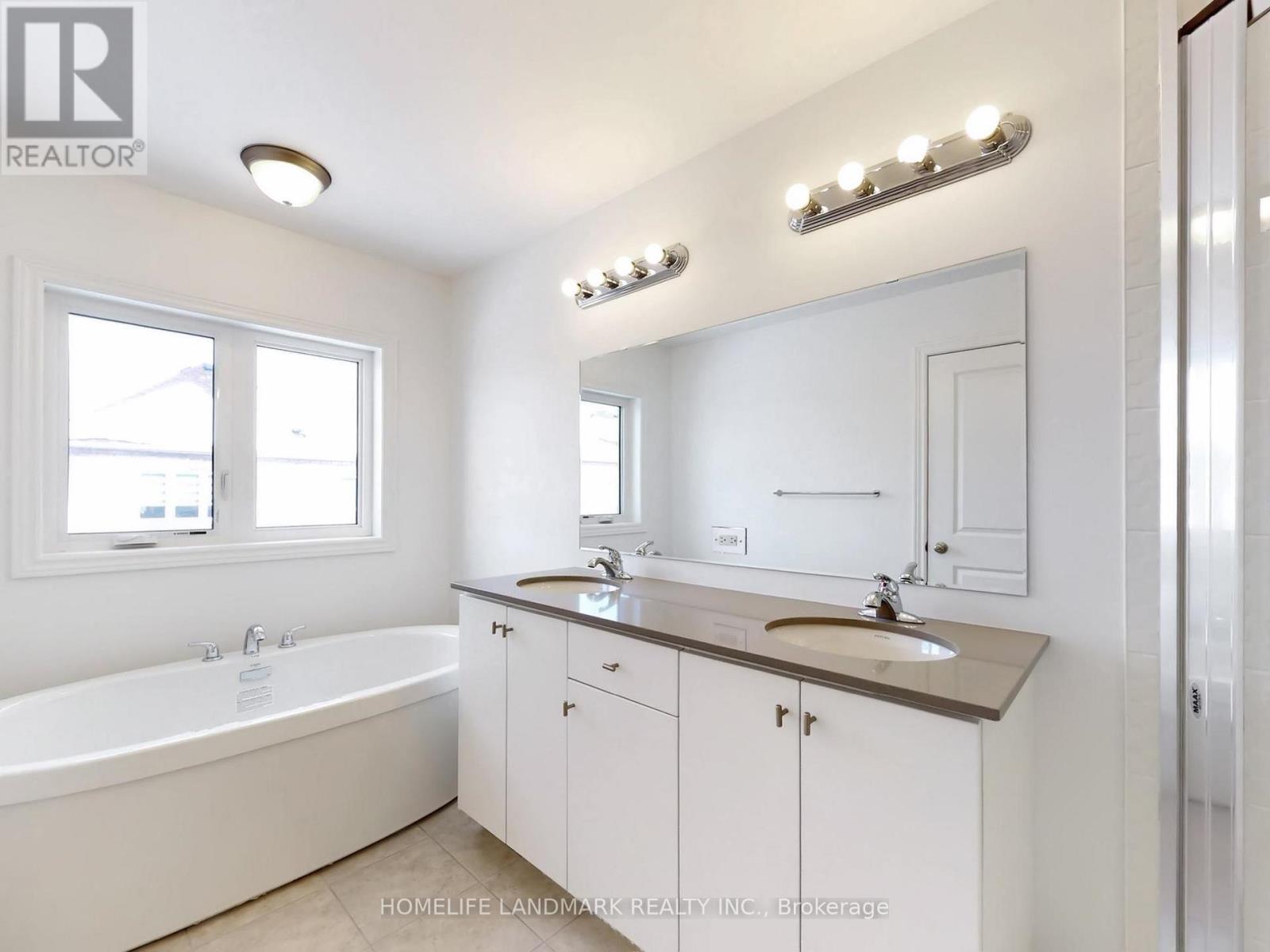 8 Bushwood Trail, Brampton, Ontario  L7A 5J7 - Photo 24 - W12845728