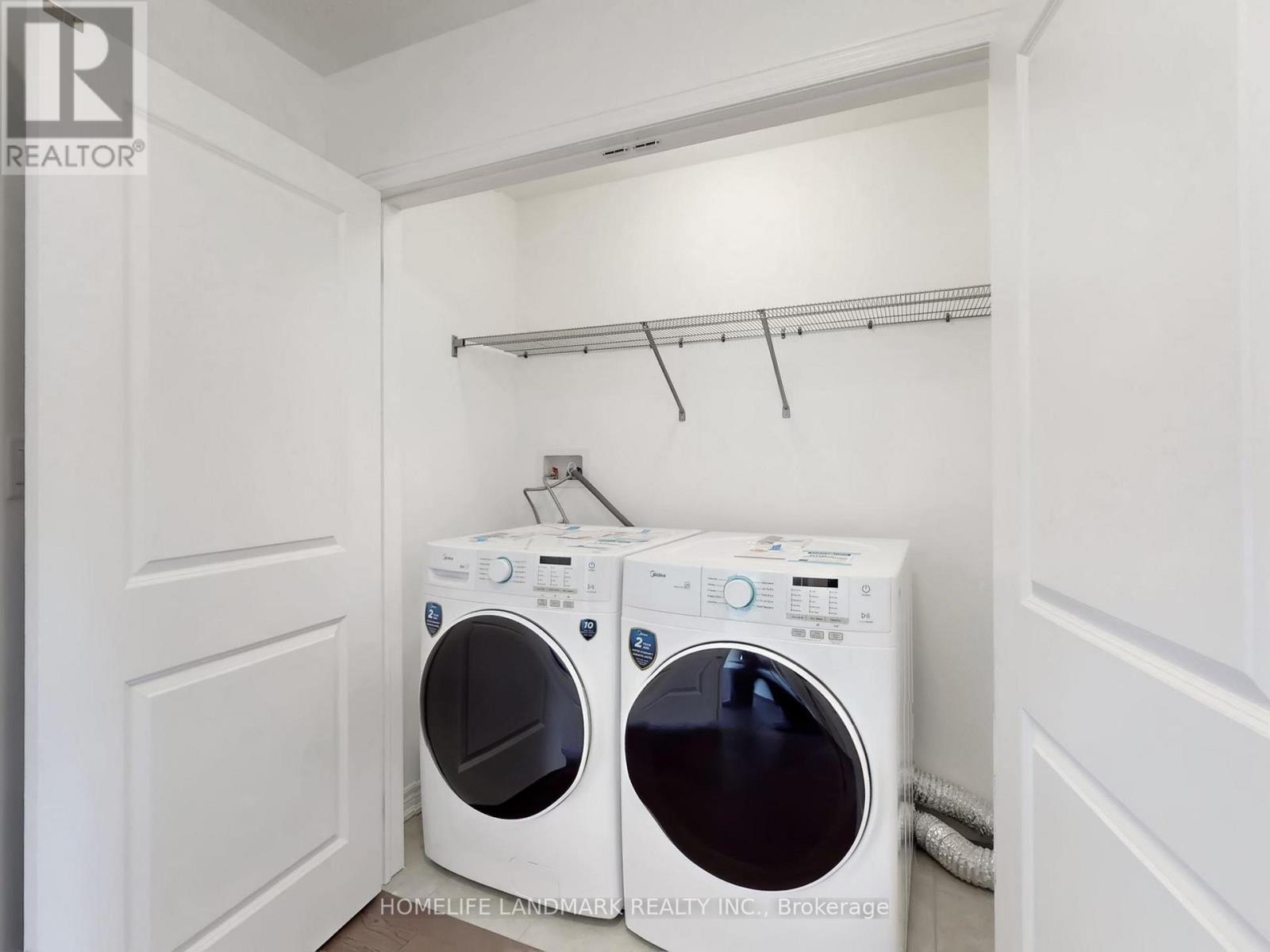 8 Bushwood Trail, Brampton, Ontario  L7A 5J7 - Photo 37 - W12845728