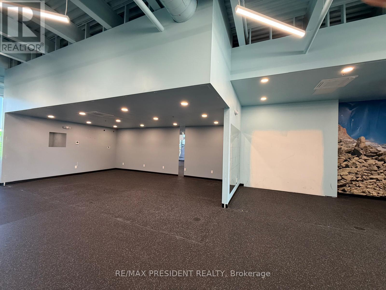 B103 - 1943 Ironoak Way, Oakville, Ontario  L6H 3V7 - Photo 11 - W12845732