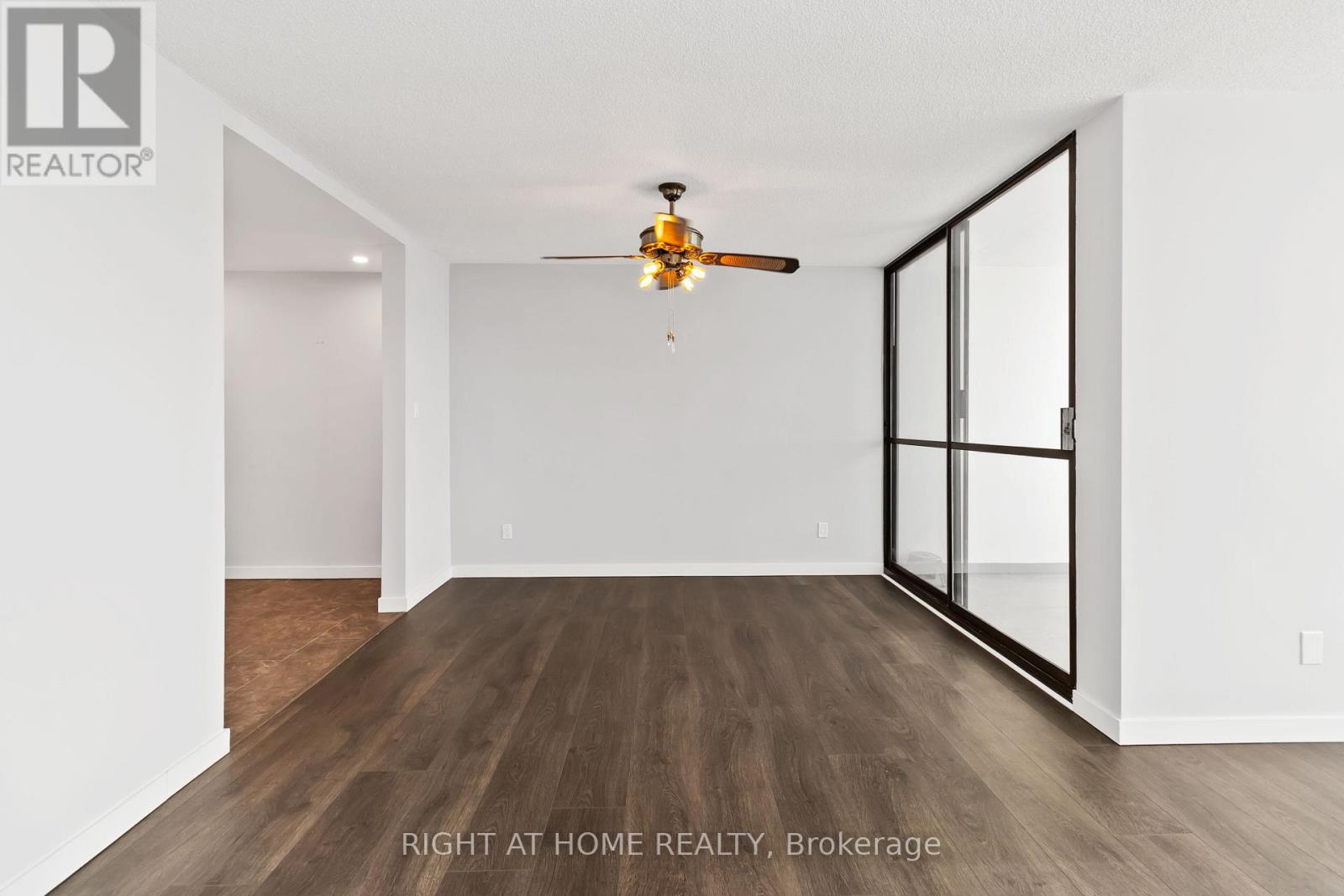 905 - 1333 Bloor Street, Mississauga, Ontario  L4Y 3T6 - Photo 13 - W12845734