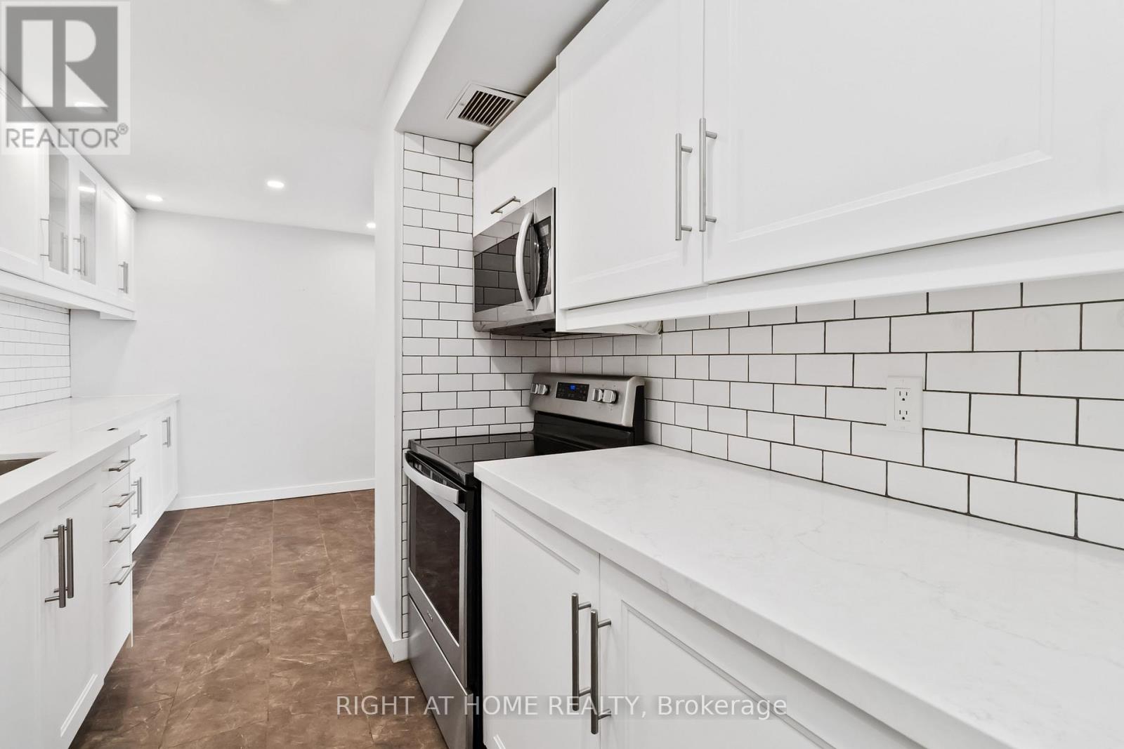 905 - 1333 Bloor Street, Mississauga, Ontario  L4Y 3T6 - Photo 6 - W12845734