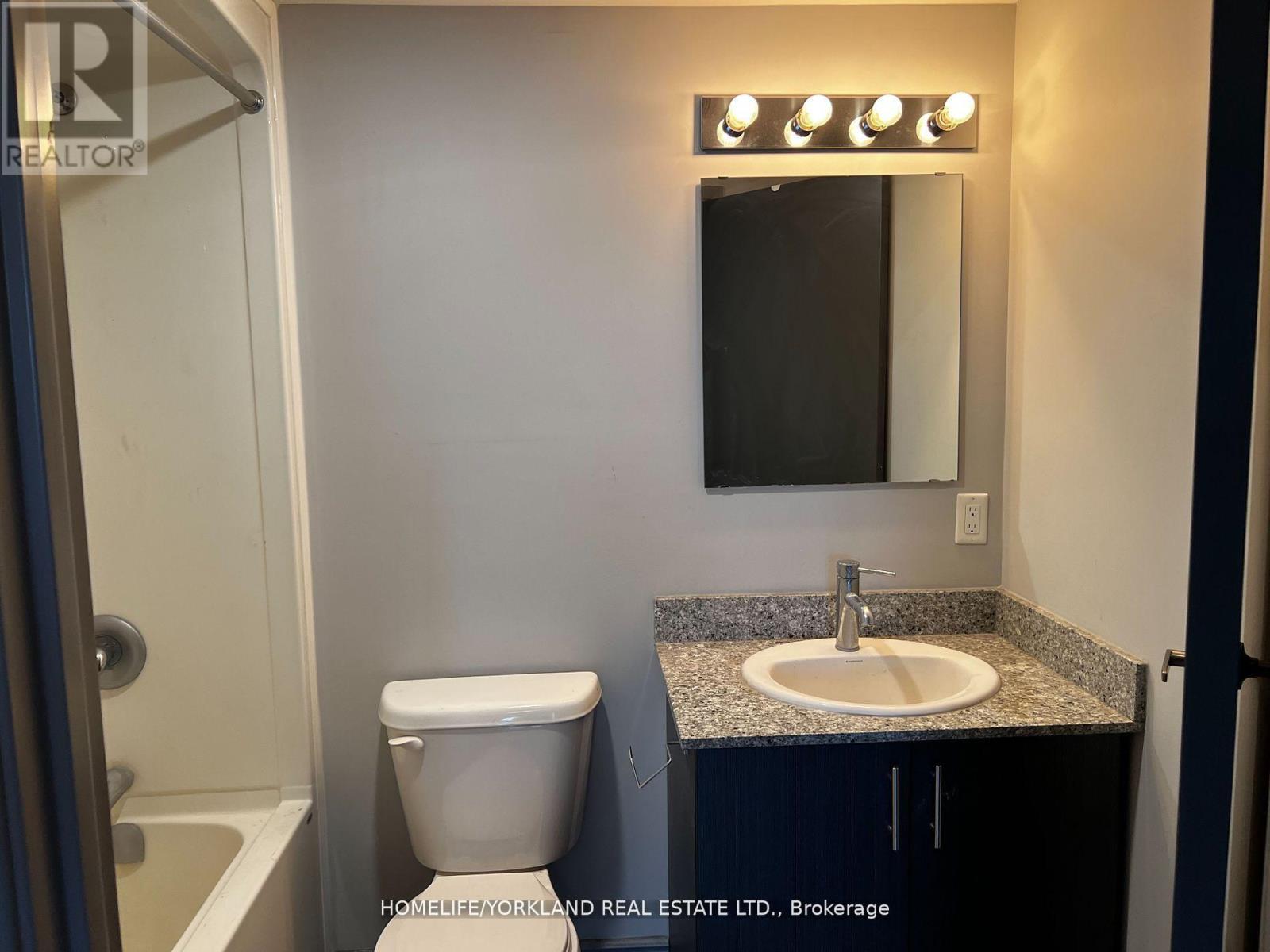 G612 - 275 Larch Street, Waterloo, Ontario  N2L 3R2 - Photo 12 - X12845546