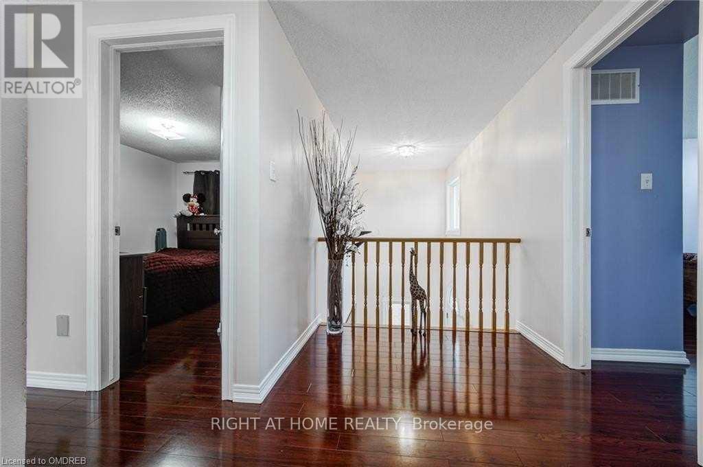 333 Brigade Drive, Hamilton, Ontario  L9B 2G1 - Photo 17 - X12845560