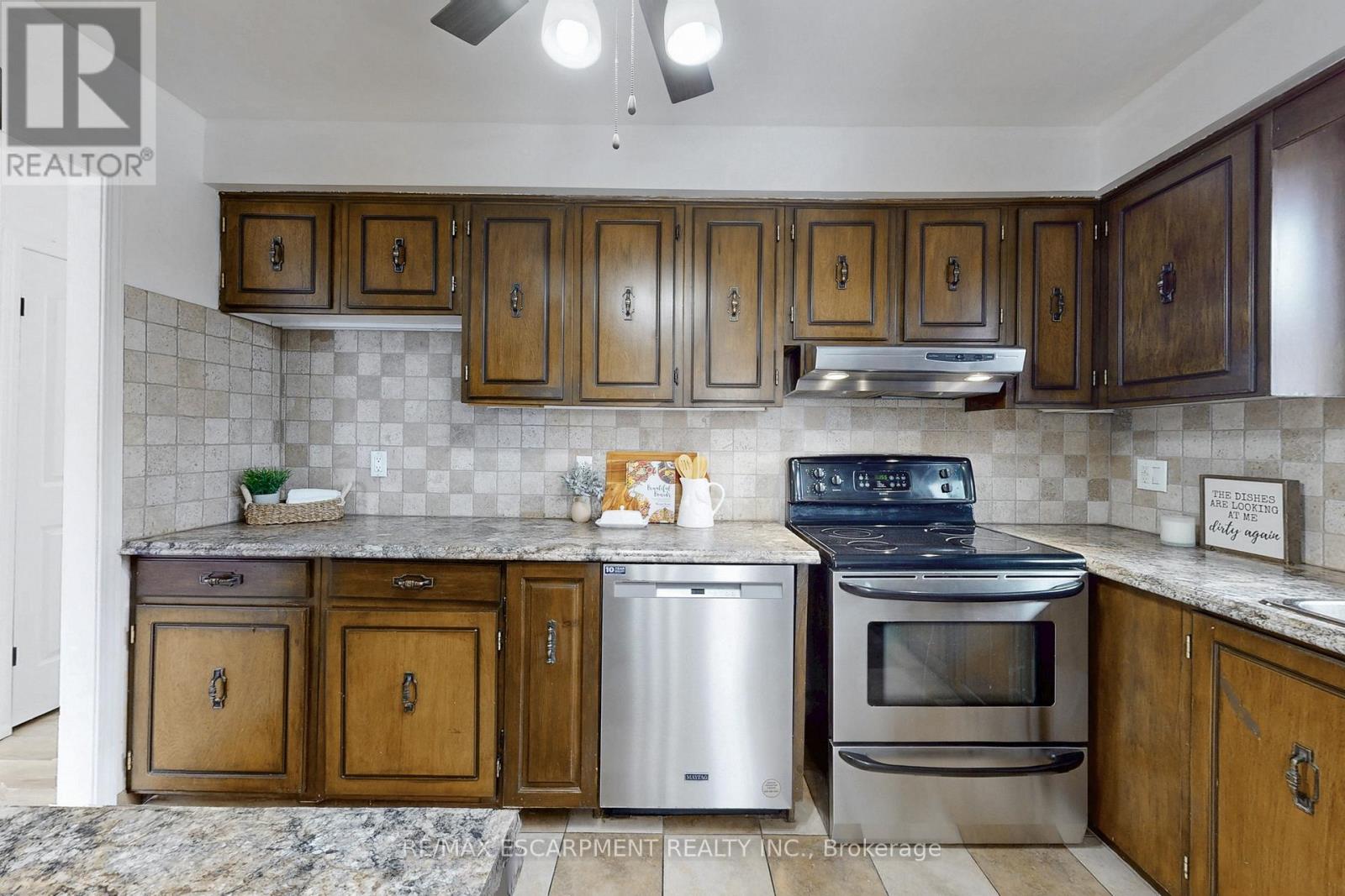 380 Magnolia Drive, Hamilton, Ontario  L9C 6N7 - Photo 11 - X12845568