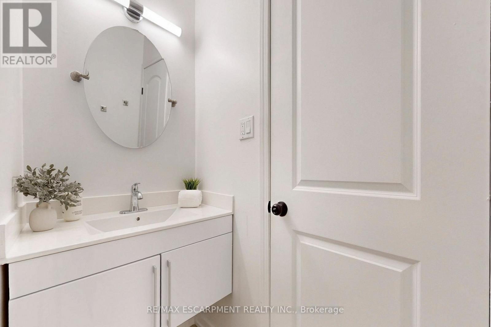 380 Magnolia Drive, Hamilton, Ontario  L9C 6N7 - Photo 20 - X12845568