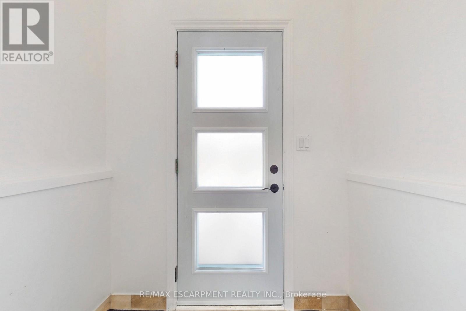 380 Magnolia Drive, Hamilton, Ontario  L9C 6N7 - Photo 22 - X12845568