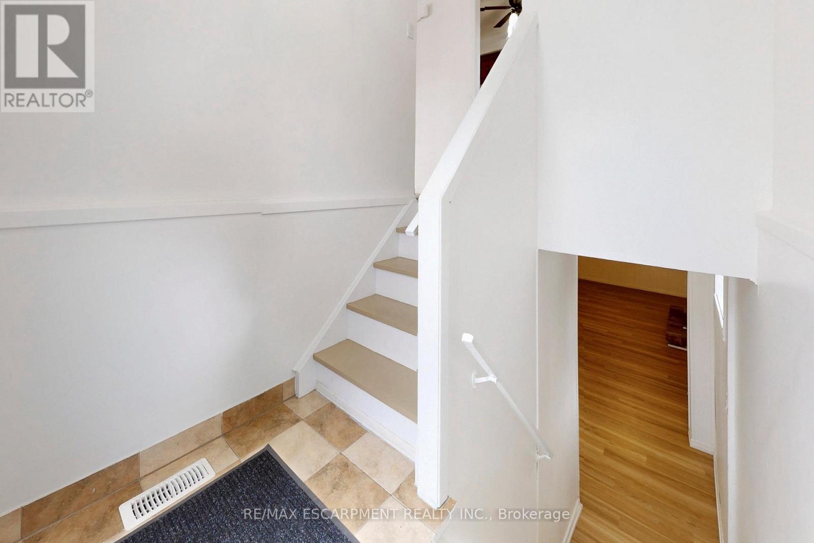 380 Magnolia Drive, Hamilton, Ontario  L9C 6N7 - Photo 23 - X12845568