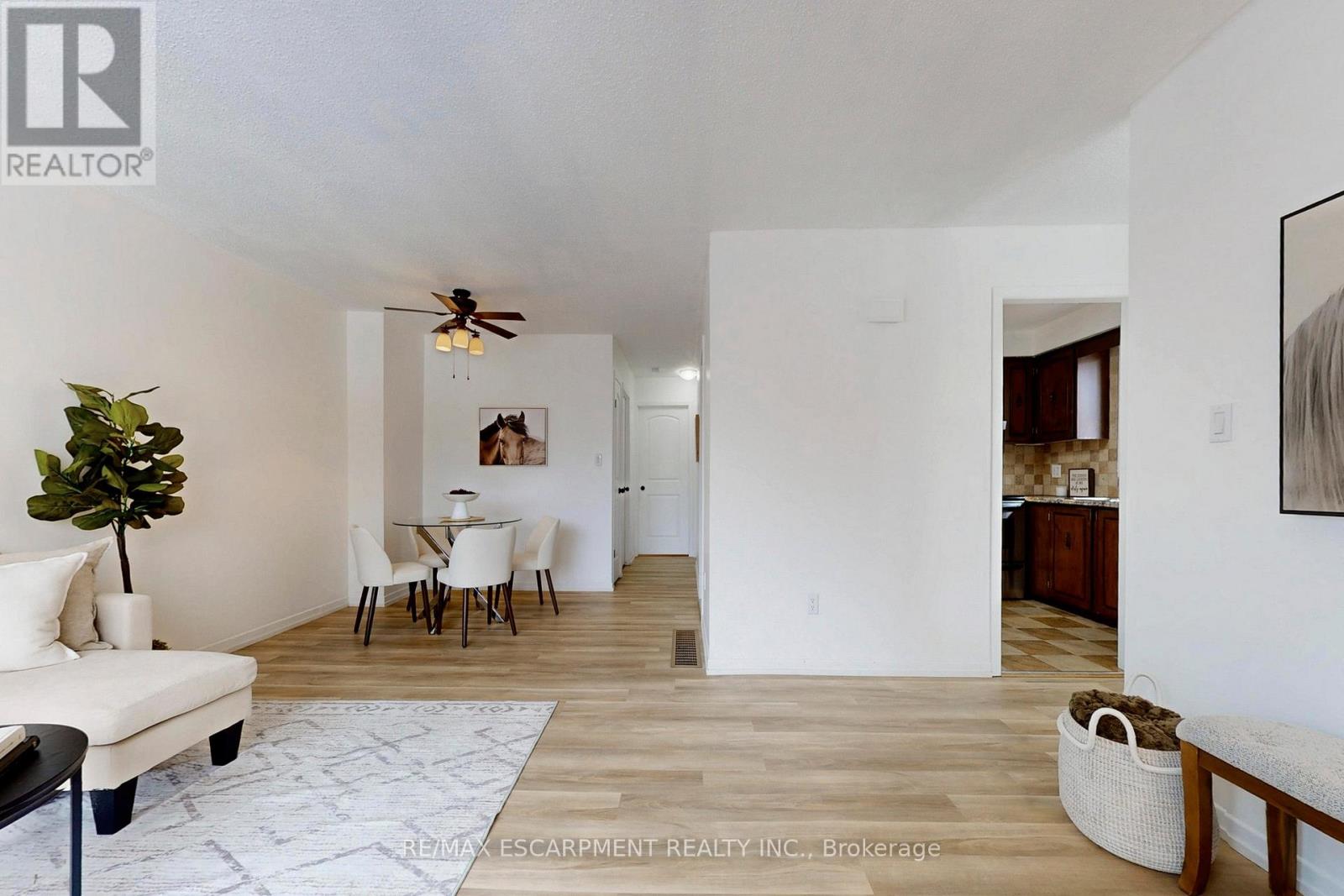 380 Magnolia Drive, Hamilton, Ontario  L9C 6N7 - Photo 7 - X12845568