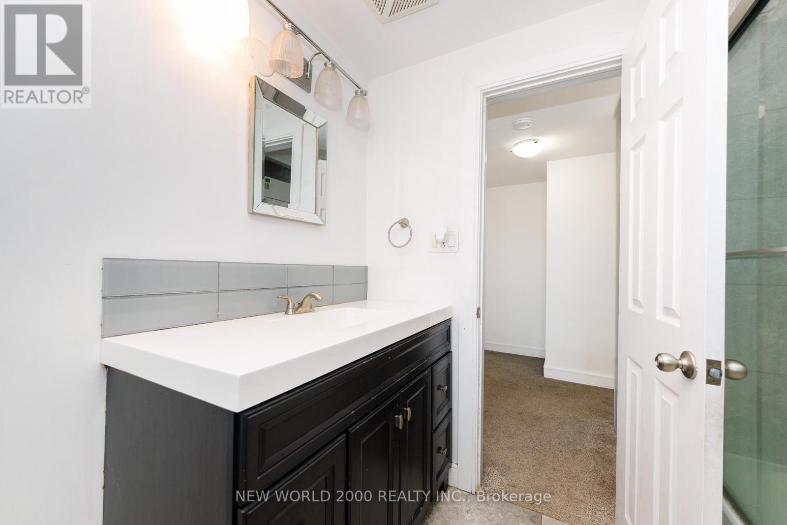 62 Champlain Avenue, Welland, Ontario  L3C 2L7 - Photo 17 - X12845610