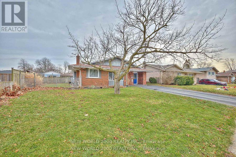 62 Champlain Avenue, Welland, Ontario  L3C 2L7 - Photo 3 - X12845610