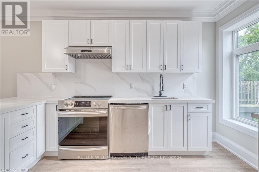 2 - 86 Wellington Street S, Hamilton, Ontario  L8N 2R2 - Photo 3 - X12845622