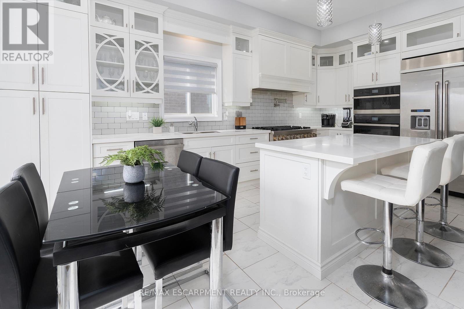 44 Miller Drive, Hamilton, Ontario  L9G 2J1 - Photo 12 - X12845630