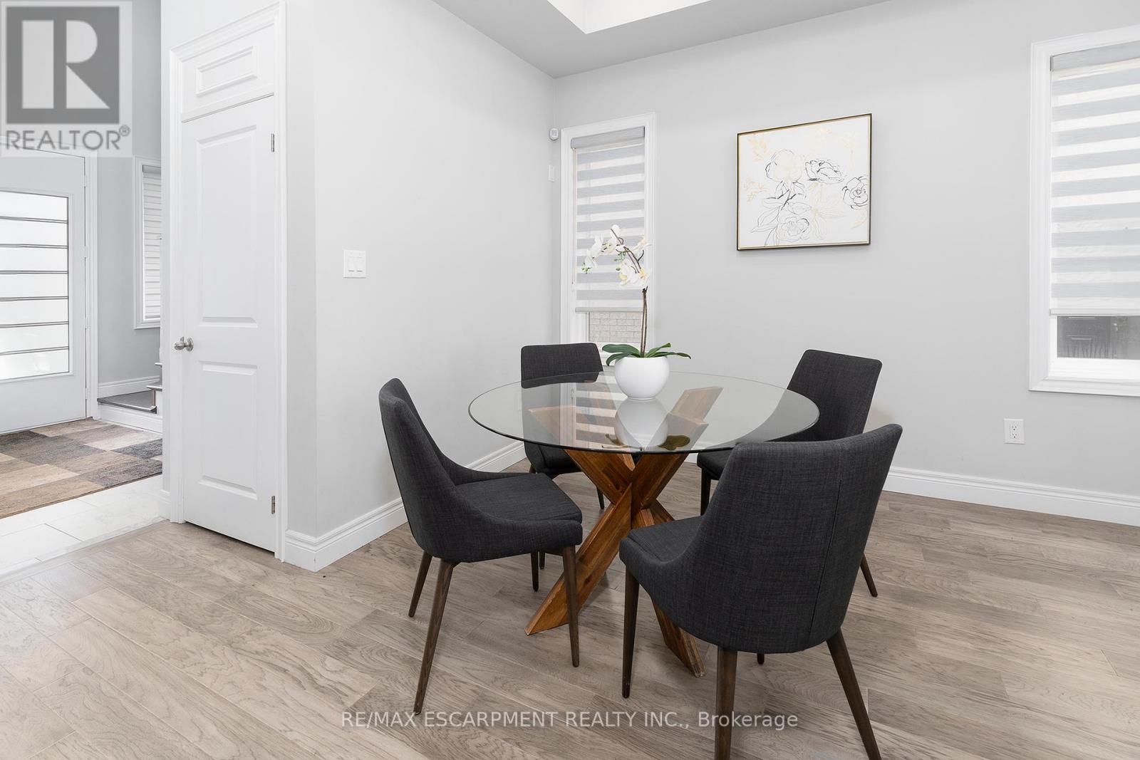 44 Miller Drive, Hamilton, Ontario  L9G 2J1 - Photo 4 - X12845630