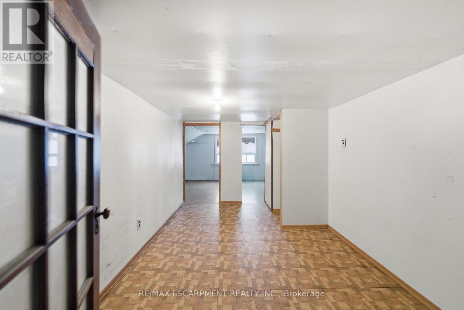 314 Hawkridge Avenue, Hamilton, Ontario  L9C 3L2 - Photo 12 - X12845684