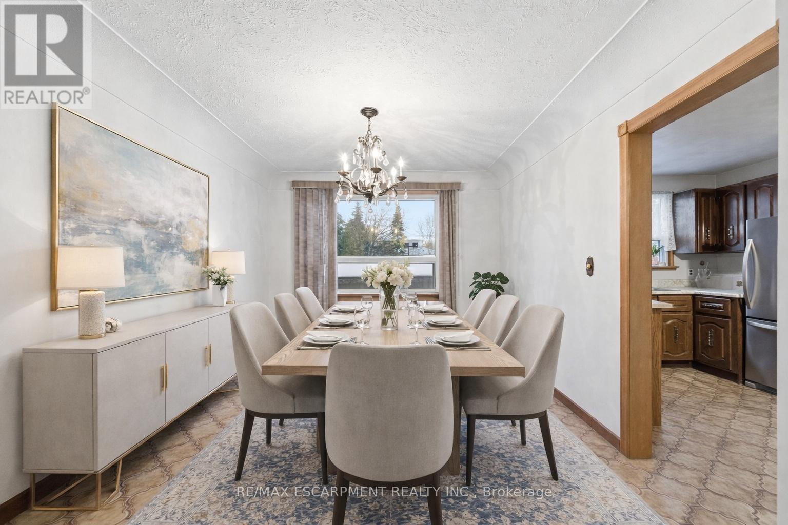 314 Hawkridge Avenue, Hamilton, Ontario  L9C 3L2 - Photo 5 - X12845684