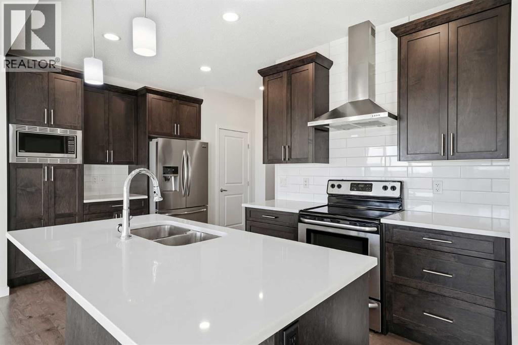 305 Hillcrest Road Sw, Airdrie, Alberta  T4B 4K1 - Photo 6 - A2285814