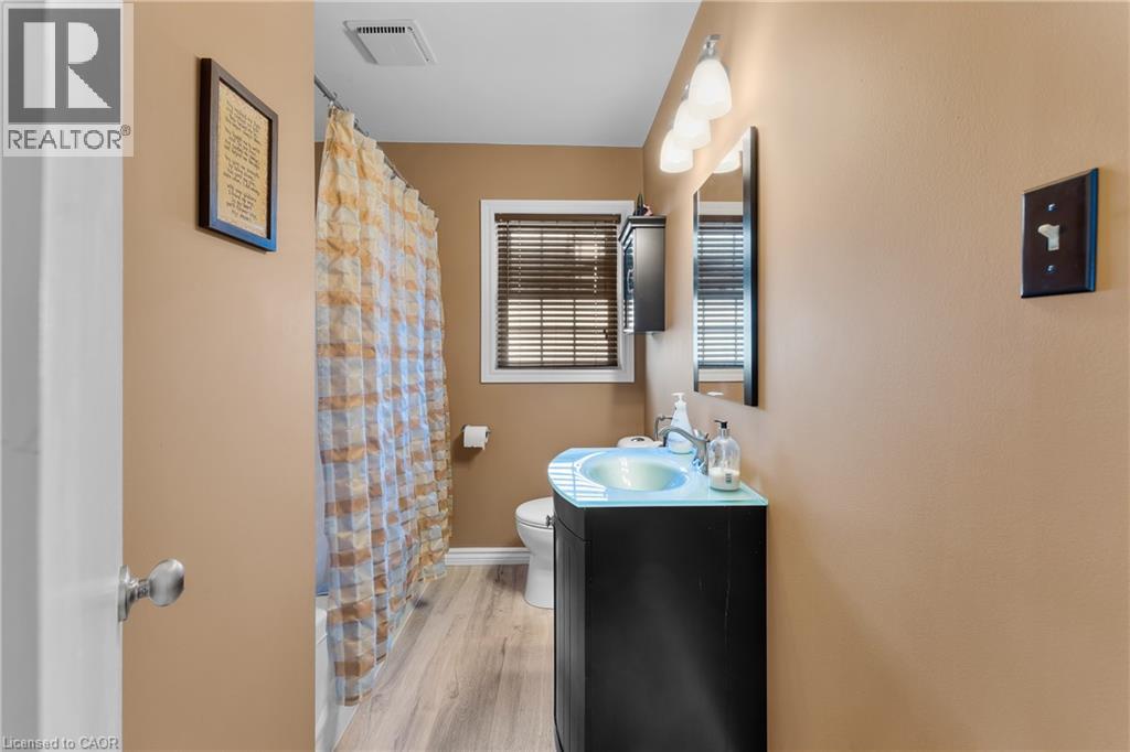 74 Tecumseh Street, St. Catharines, Ontario  L2M 2M6 - Photo 13 - 40809653