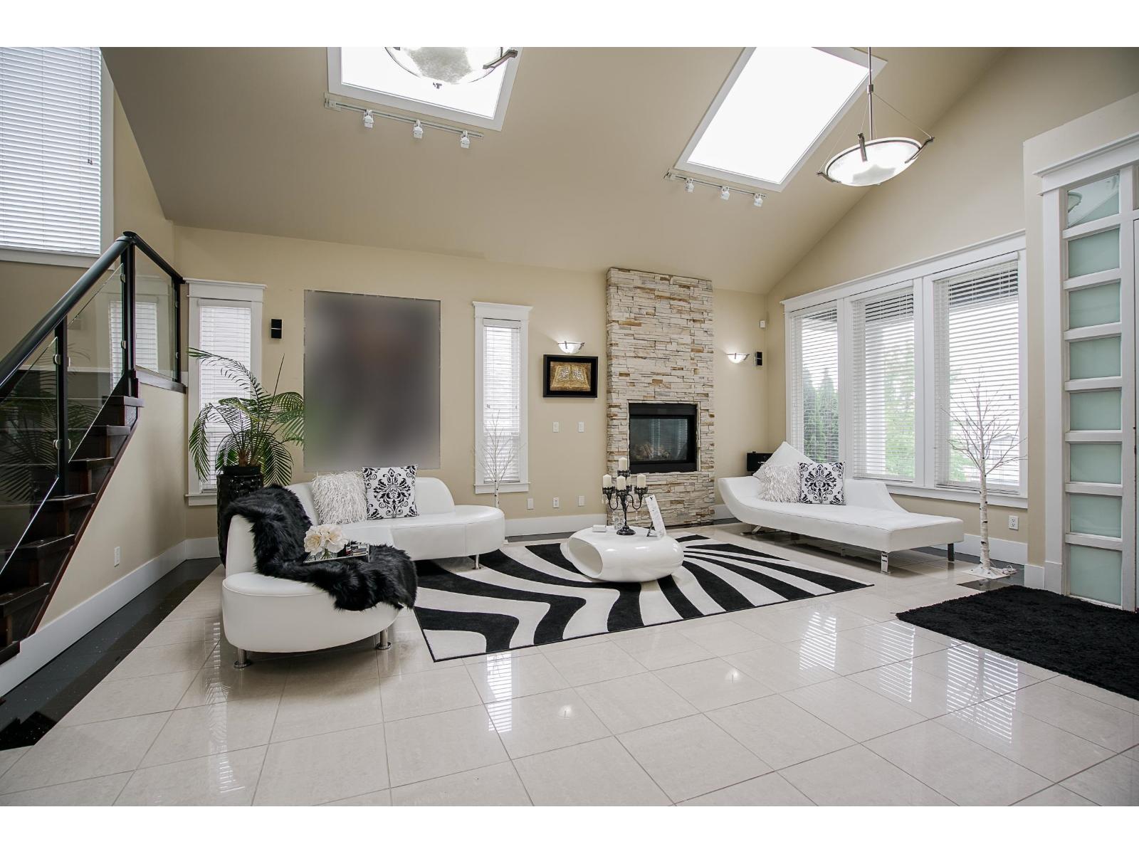 15075 70a Avenue, Surrey, British Columbia  V3S 2E2 - Photo 4 - R3094503