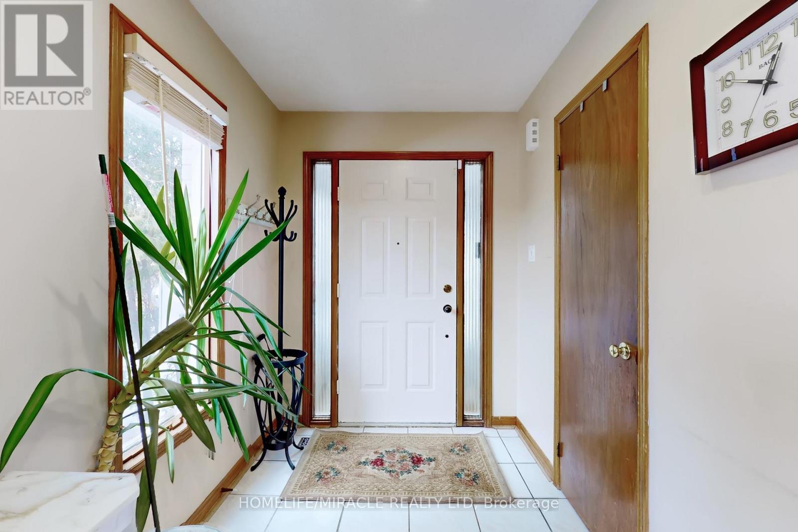 14 Rodwell Court, Brampton, Ontario  L6Y 4G7 - Photo 2 - W12681906