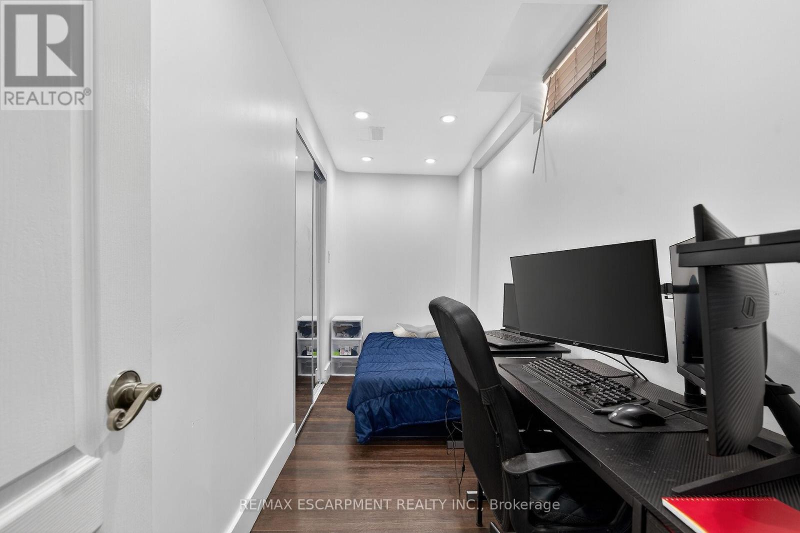 33 Panorama Way, Hamilton, Ontario  L8E 6C6 - Photo 39 - X12839882