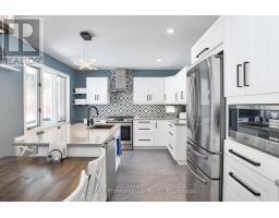 240 ORIOLE CRESCENT, gravenhurst (muskoka (s)), Ontario