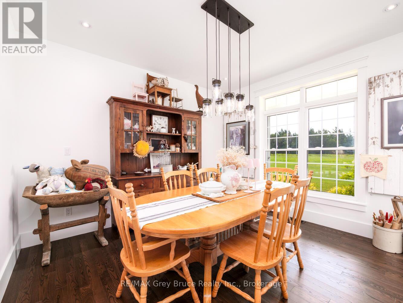 33 Dunks Bay Road, Northern Bruce Peninsula, Ontario  N0H 2R0 - Photo 12 - X12845864