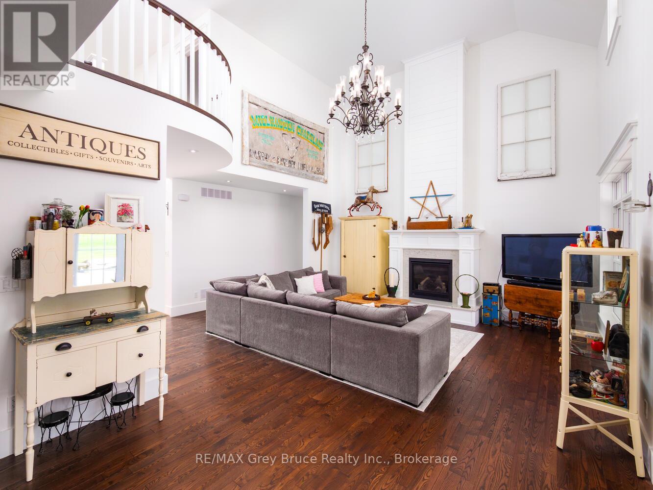 33 Dunks Bay Road, Northern Bruce Peninsula, Ontario  N0H 2R0 - Photo 4 - X12845864