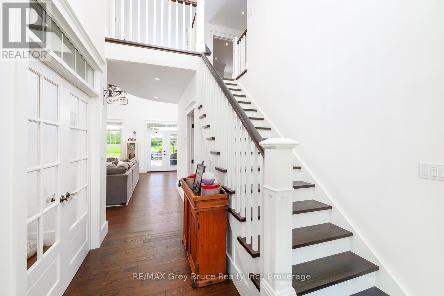 33 Dunks Bay Road, Northern Bruce Peninsula, Ontario  N0H 2R0 - Photo 9 - X12845864