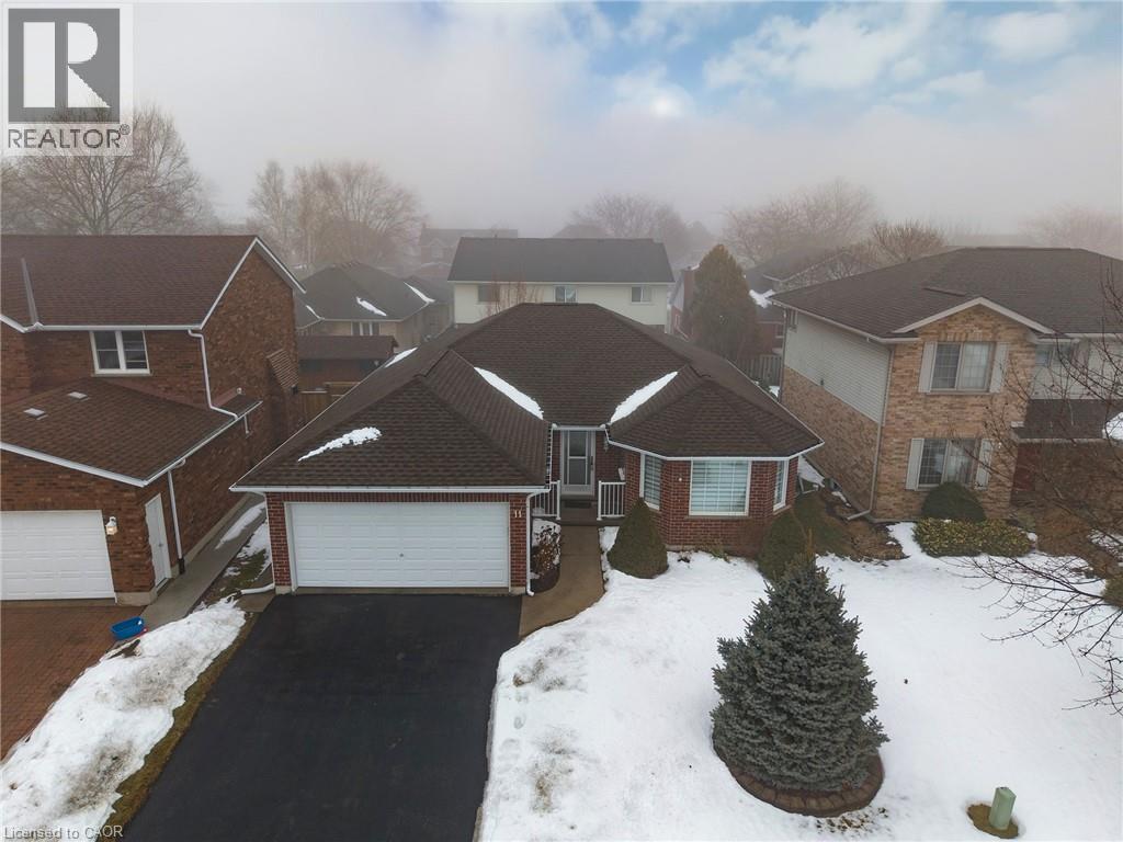 11 FALLS Crescent, Simcoe, Ontario