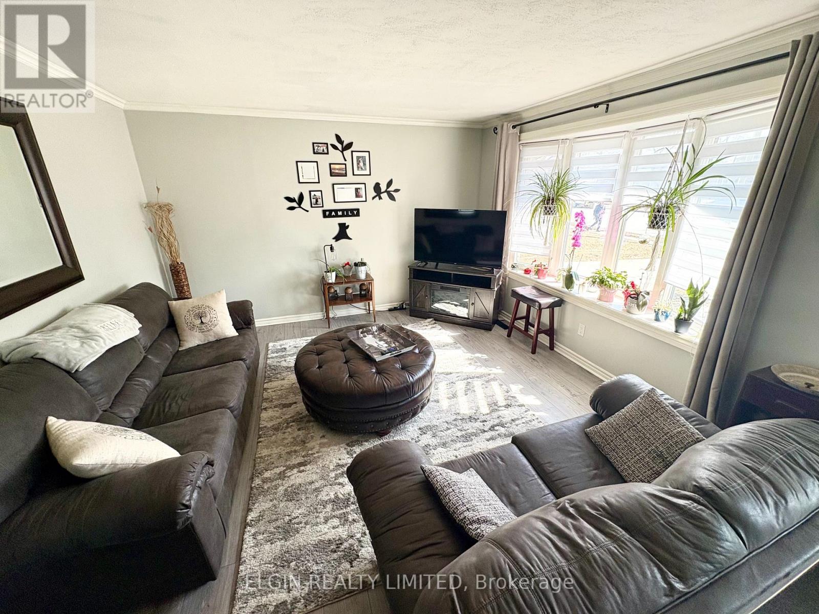 66 Aldborough Avenue, St. Thomas, Ontario  N5R 5H2 - Photo 2 - X12845804