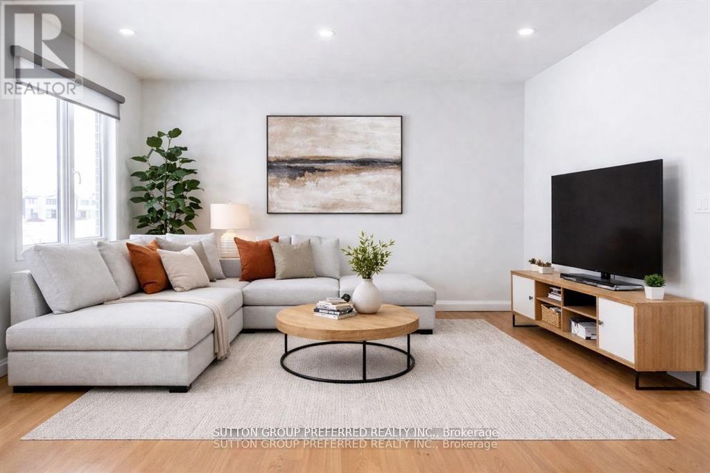 1041 Karenana Road, London South (South U), Ontario  N6M 0K2 - Photo 6 - X12845814