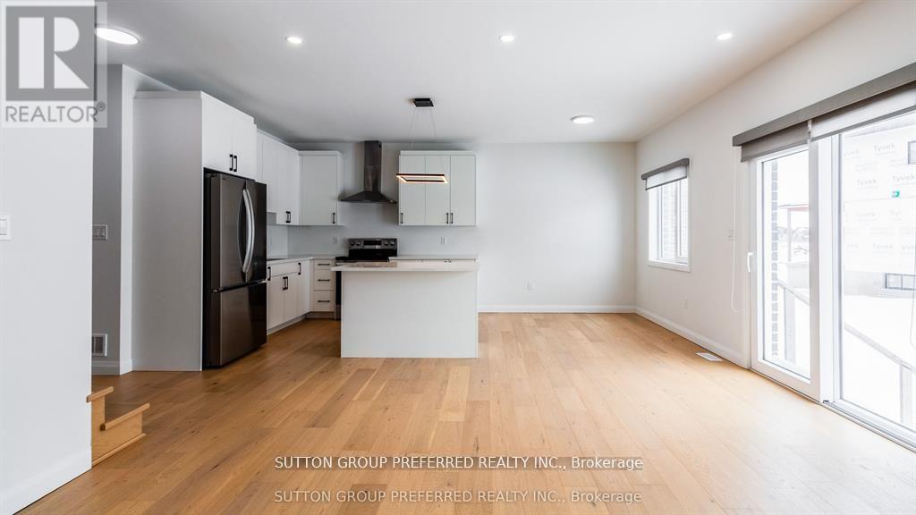 1041 Karenana Road, London South (South U), Ontario  N6M 0K2 - Photo 8 - X12845814