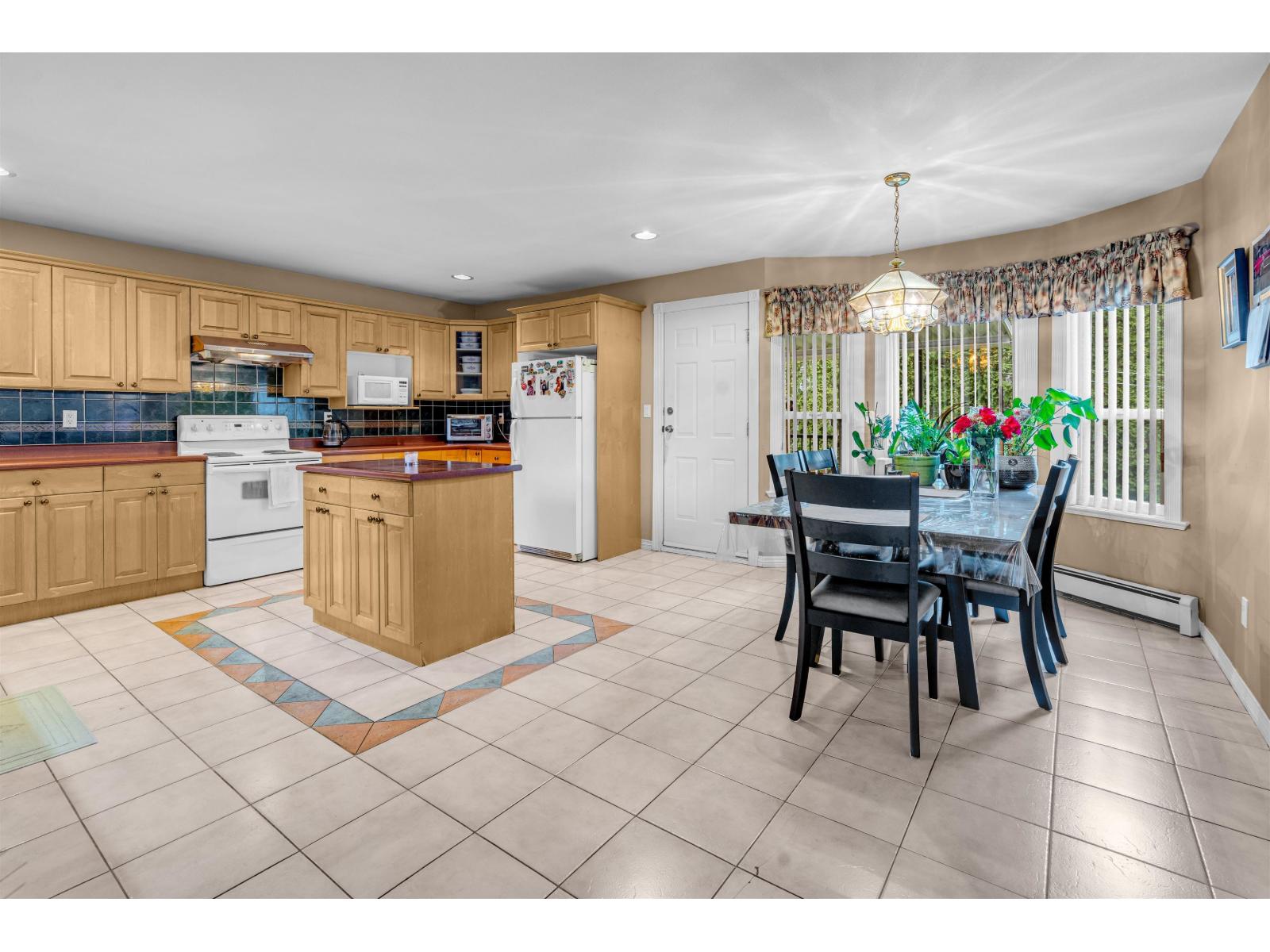 15878 99a Avenue, Surrey, British Columbia  V4N 2A7 - Photo 11 - R3094494