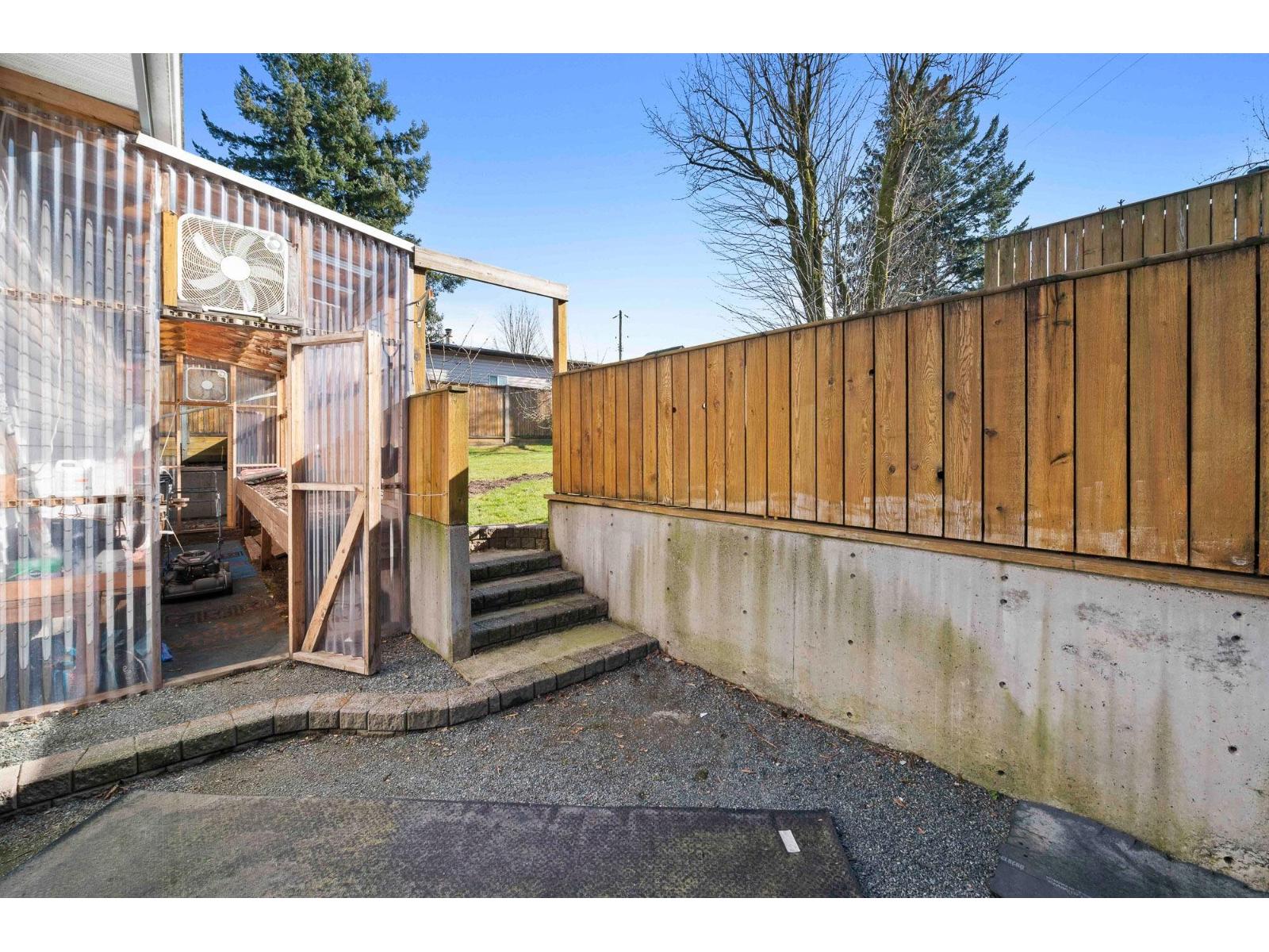 2096 Martens Street, Abbotsford, British Columbia  V2S 5W6 - Photo 34 - R3095523