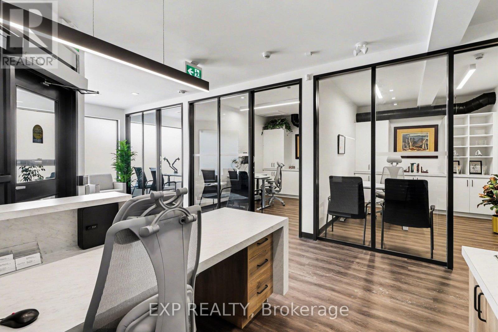 2 - 2062 St Joseph Boulevard, Ottawa, Ontario  K1C 1E6 - Photo 10 - X12845780