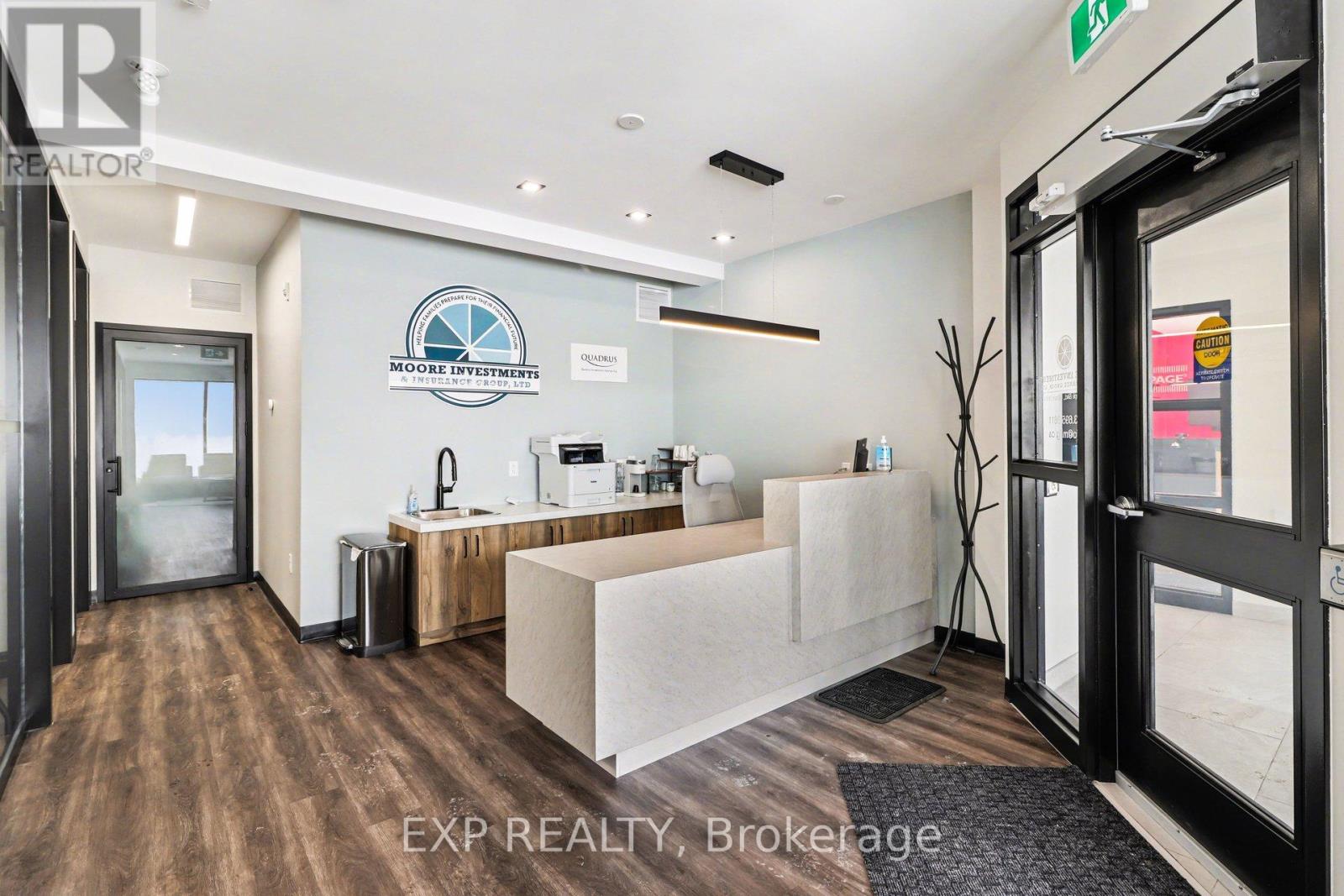 2 - 2062 St Joseph Boulevard, Ottawa, Ontario  K1C 1E6 - Photo 4 - X12845780