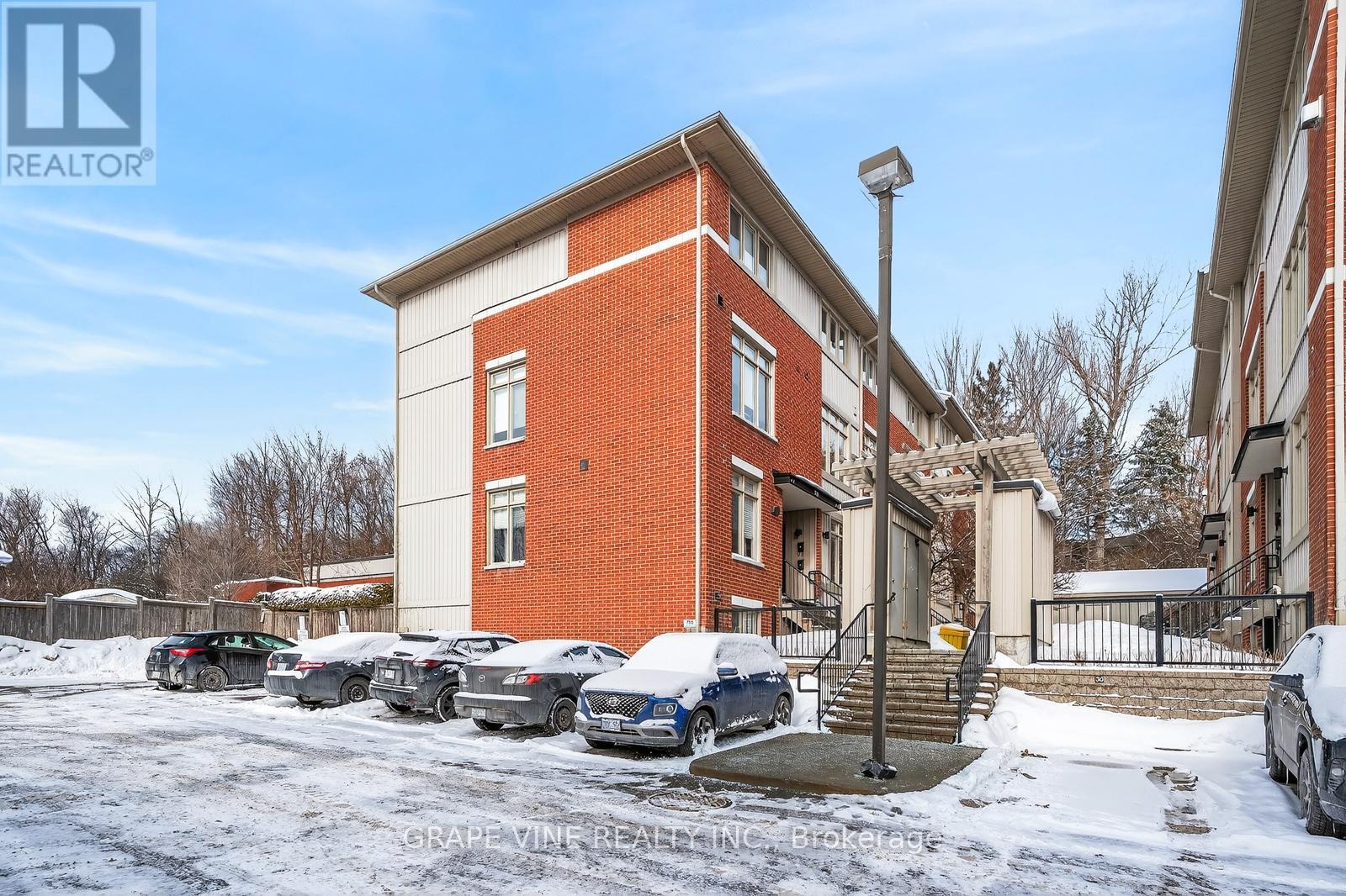 4 - 795 Montreal Road, Ottawa, Ontario  K1K 0S9 - Photo 2 - X12845840