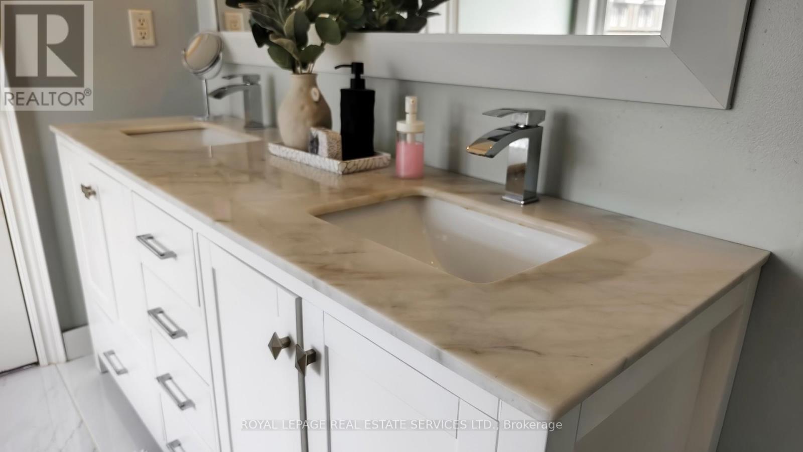 124 Six Point Road, Toronto, Ontario  M8Z 0A1 - Photo 35 - W12845448